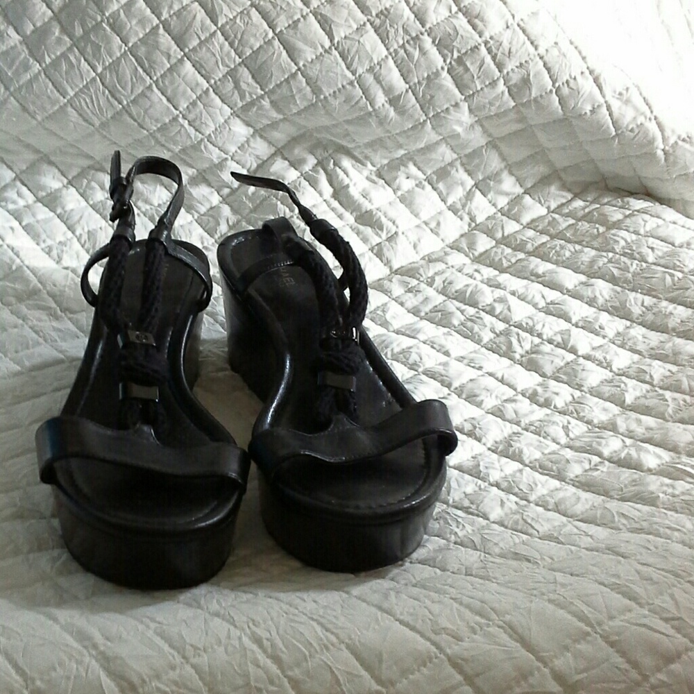 Black Michael kors wedges
